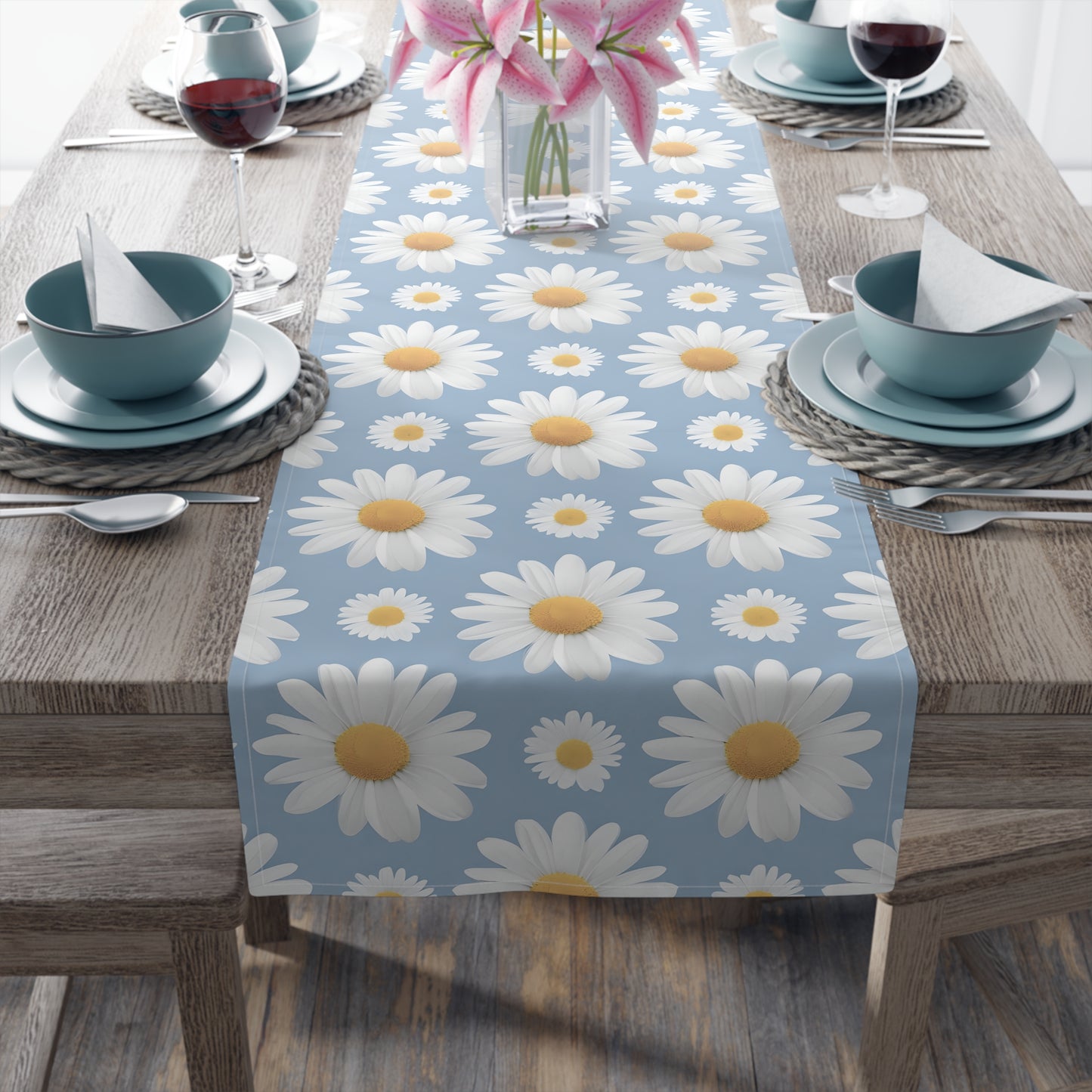Dawn's Daisy Print Table Runner